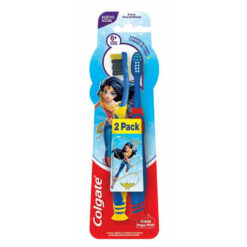 Cepillo de Dientes Colgate Smiles 6+ Años Liga de la Justicia Suave X 2 U