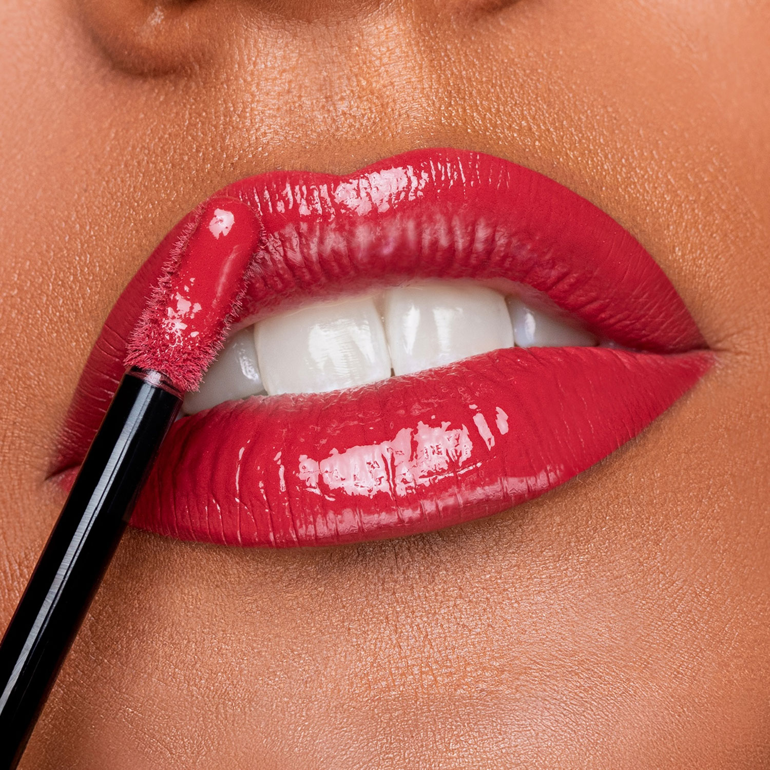Labial Líquido Vogue ¡Oh Q' Brillo! Bomba Latina X 1 U - Imagen 5
